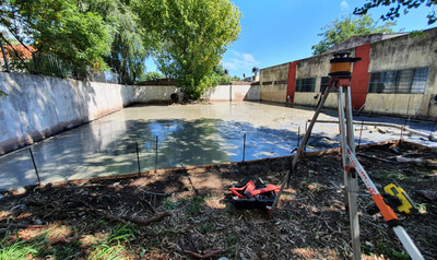 service-1 Construcción de playón deportivo de hormigón armado en escuela secundaria, Merlo, Buenos Aires